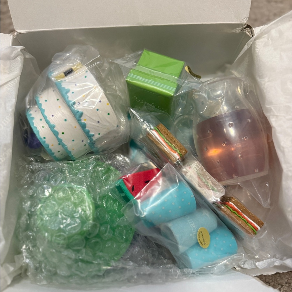 American Girl Doll Chrissa's Party Treats 2009 Retired Picnic Party Set NEW - Picture 2 of 5